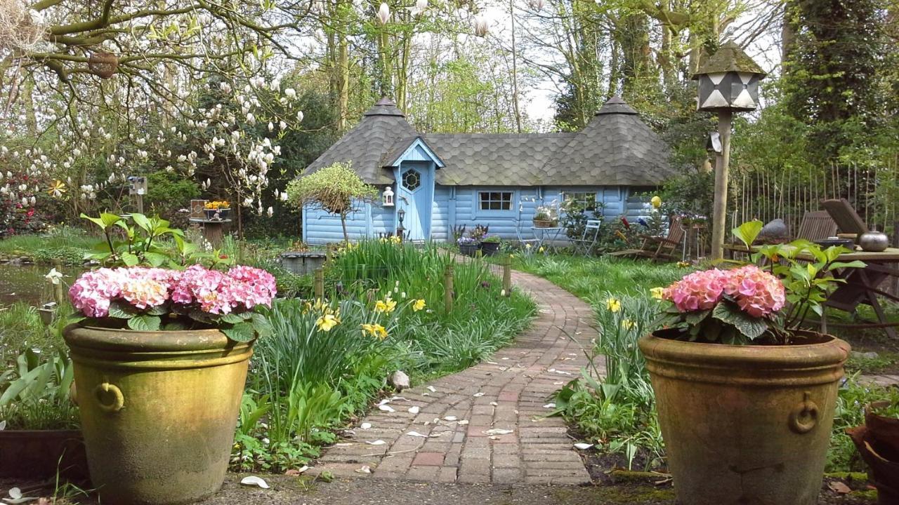 Bed and Breakfast Pieni Talo Bakhuizen Exterior foto